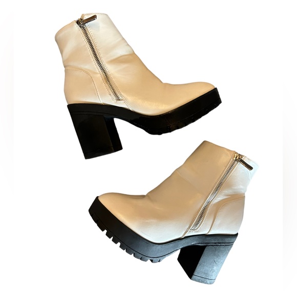 FOREVER 21 White black Platform sole ankle booties side zip up size 8 boots NWOB - Picture 3 of 7